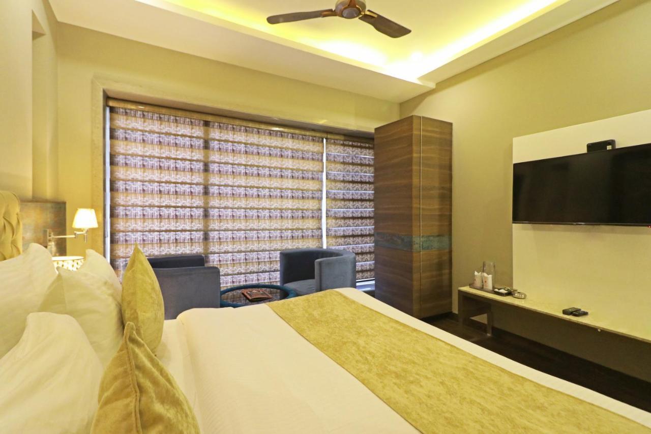 Hotel The Ivy Grand With Free Secured Parking New Delhi Exterior photo