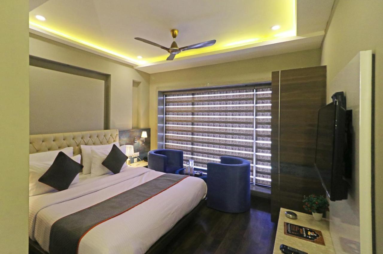 Hotel The Ivy Grand With Free Secured Parking New Delhi Exterior photo