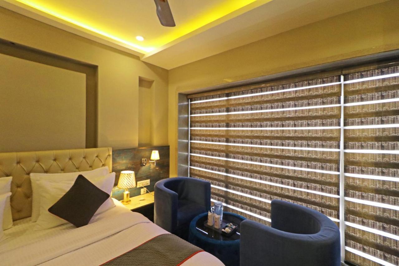 Hotel The Ivy Grand With Free Secured Parking New Delhi Exterior photo